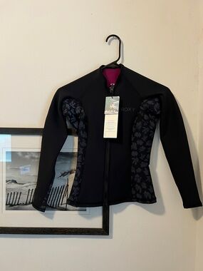 Roxy Black Floral-Panel Neoprene Zip-Up Jacket with Magenta Lining